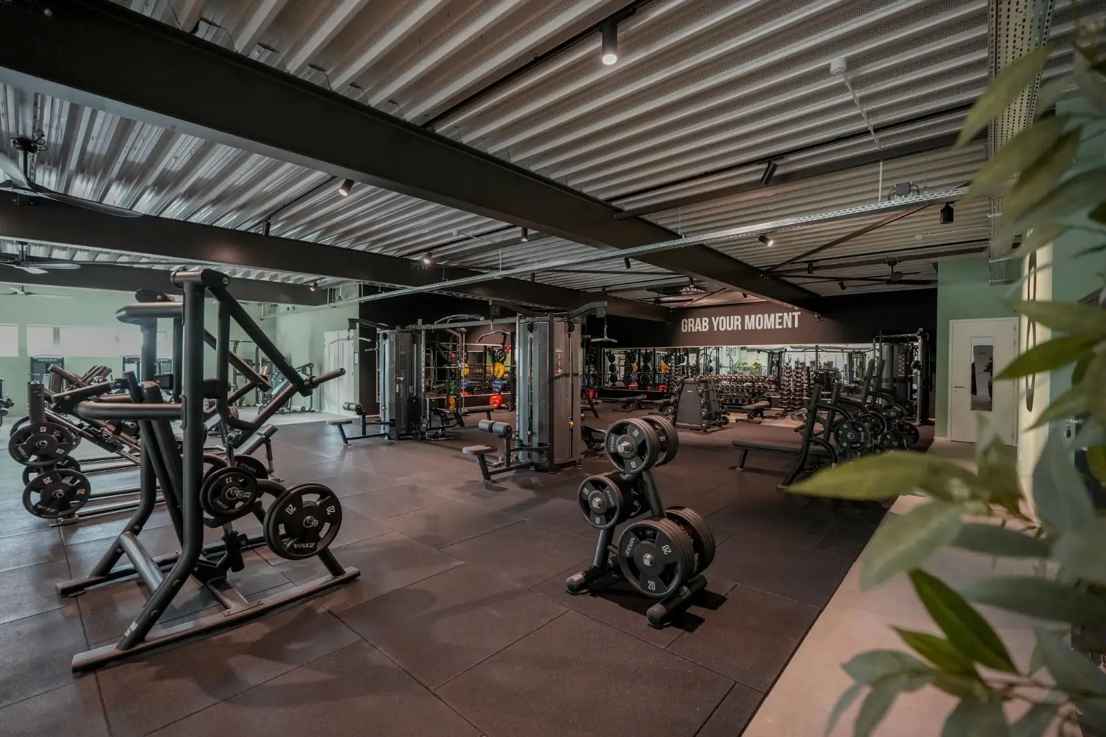 WhatsApp Image 2025-09-17 at 22.02.13 (10)