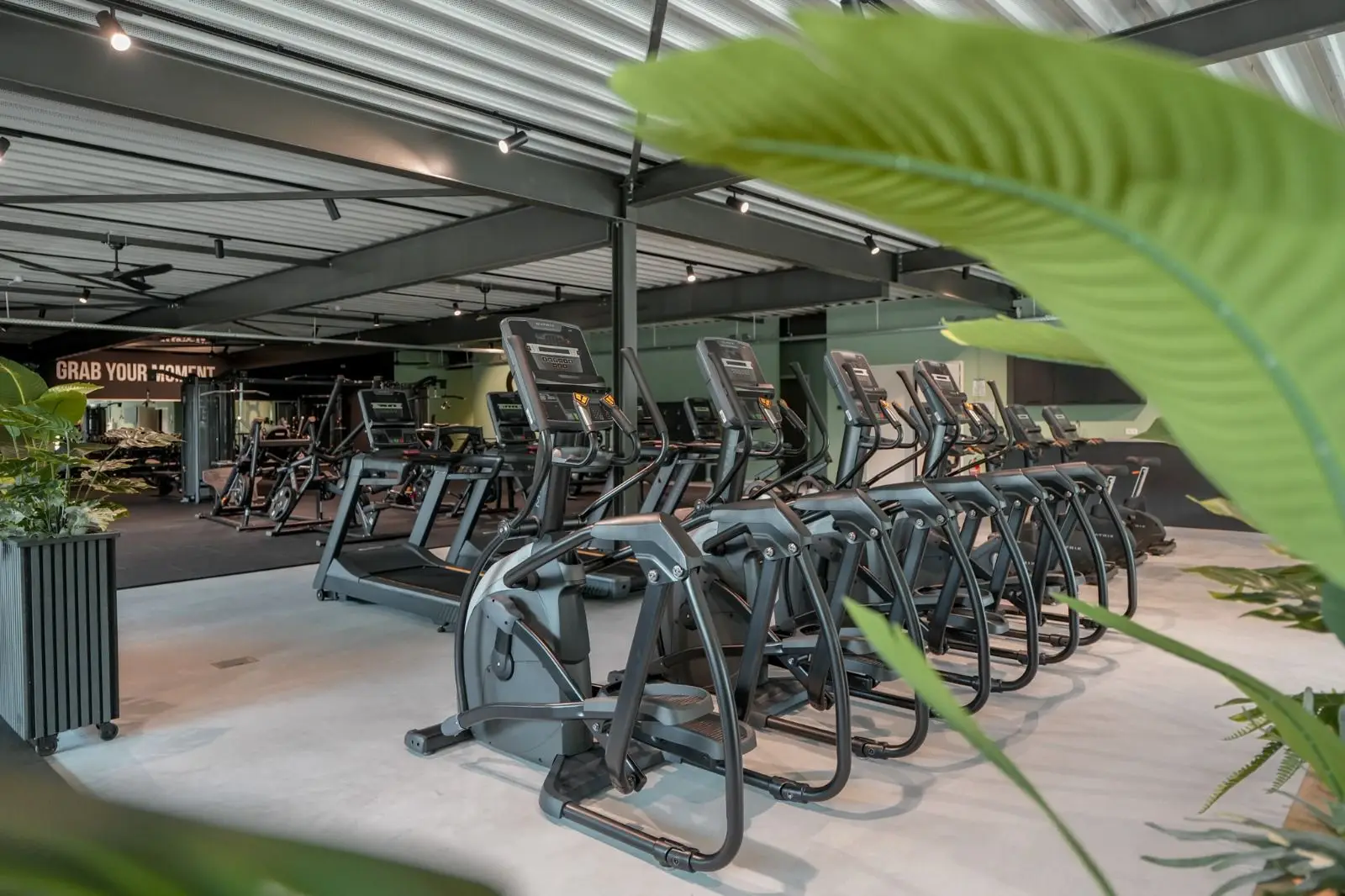 WhatsApp Image 2025-09-17 at 22.02.13 (4)