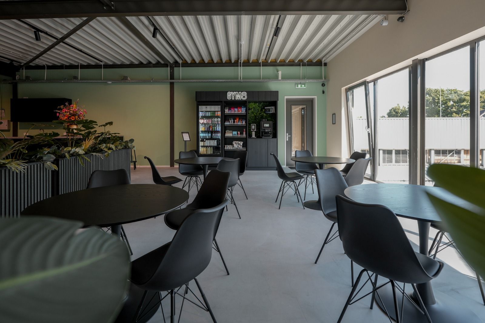 WhatsApp Image 2025-09-17 at 22.02.15