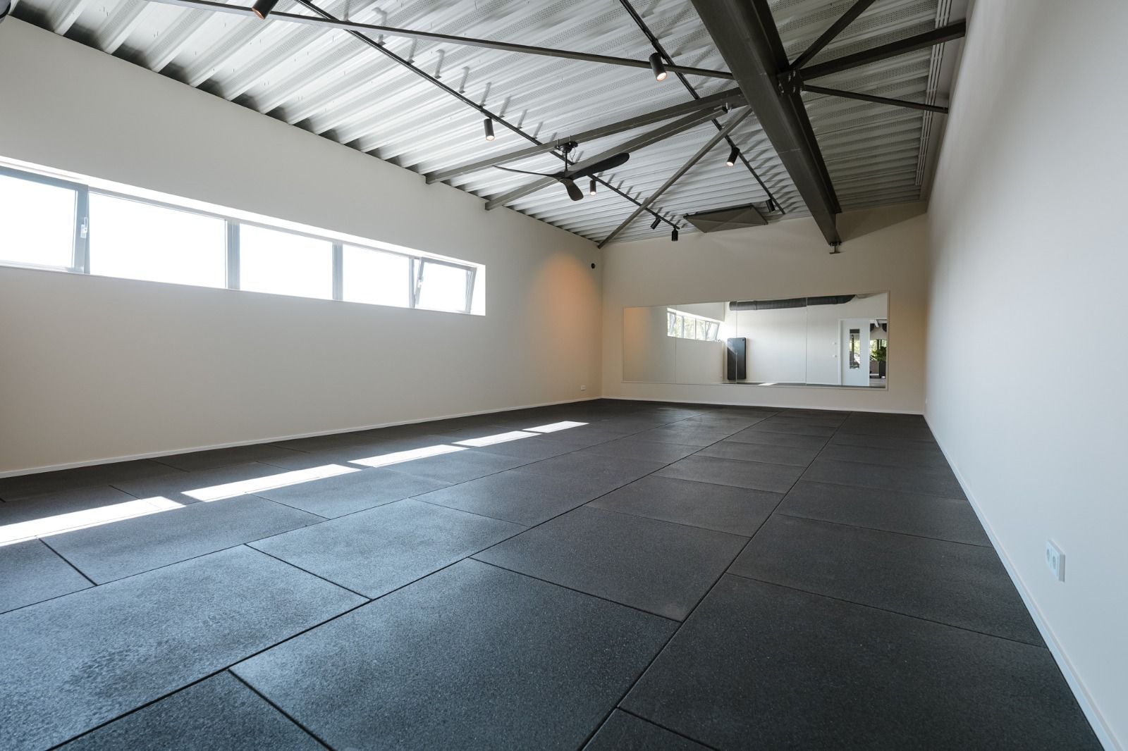 WhatsApp Image 2025-09-17 at 22.02.16 (3)