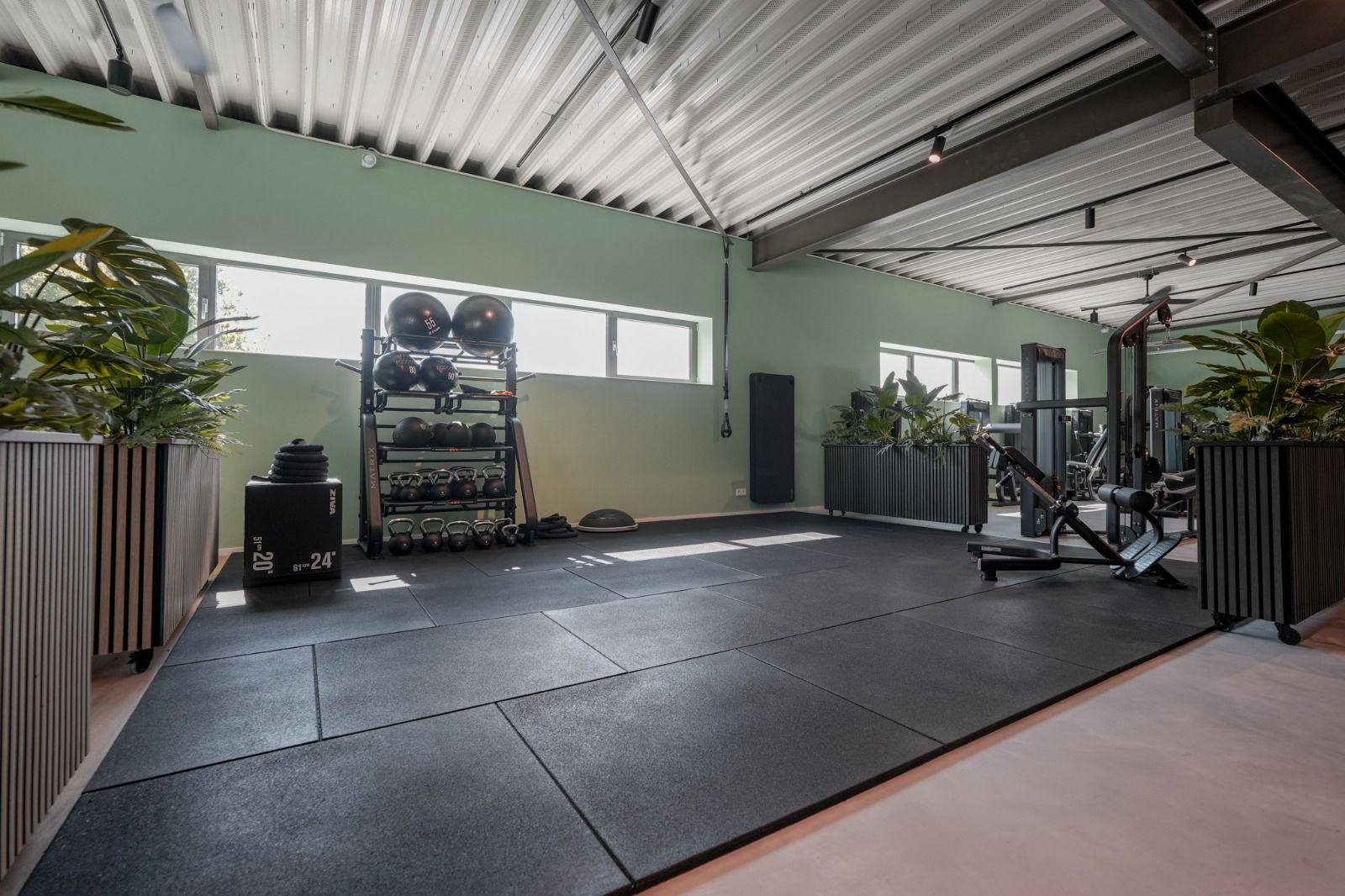 WhatsApp Image 2025-09-17 at 22.02.16 (7)